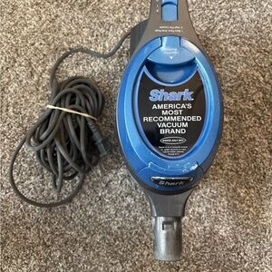 Shark Rocket HV300-26 Vacuum
Sweeper Blue Power Head W/ Cord
Unit ONLY